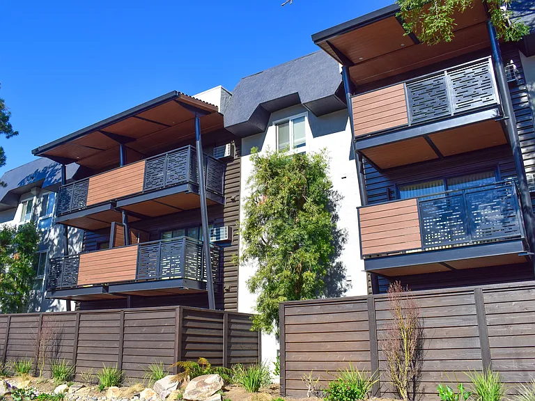 Newport Apartments — Photo 4