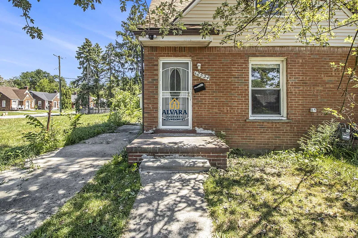 Building Photo - 12934 Hayes St