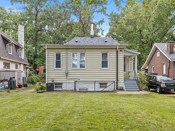 4th image of 766 Harvard Ave