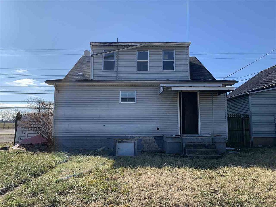2nd image of 3033 S 3rd St
