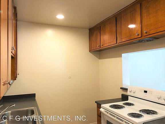 3rd image of 1021 Ohio Ave APT 2
