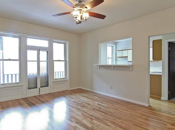 4th image of 900 W Lakeside Pl APT 1