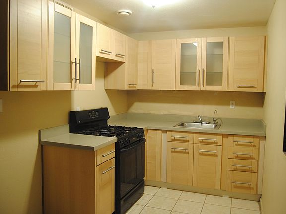 2nd image of 1910 E Avalon Dr