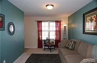 5th image of 301 Glen Forest Dr