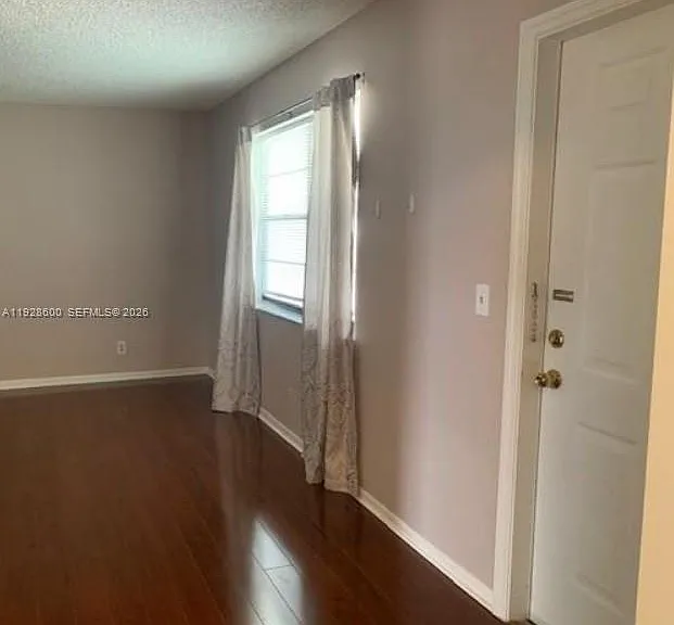 500 NE 2nd St #317 — Photo 8