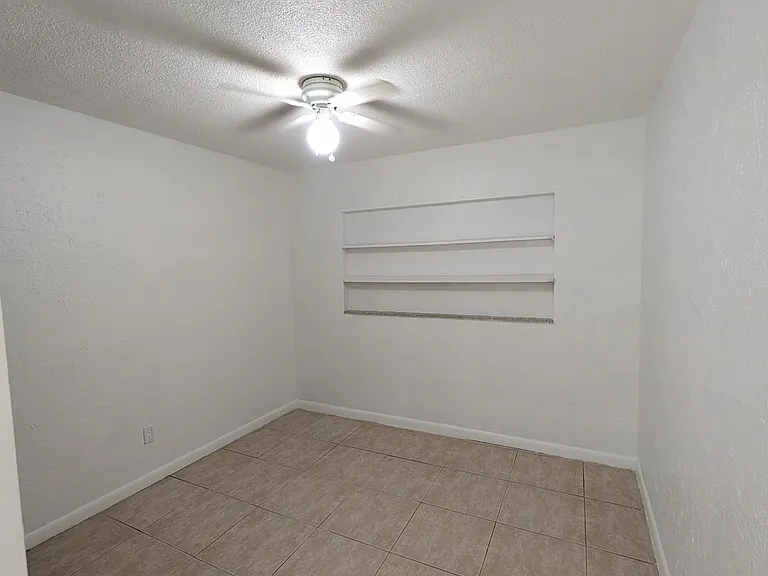 2109 E Bougainvillea Ave #A — Photo 12