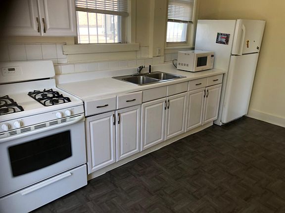 2nd image of 3835 W Fullerton Ave Floor 2