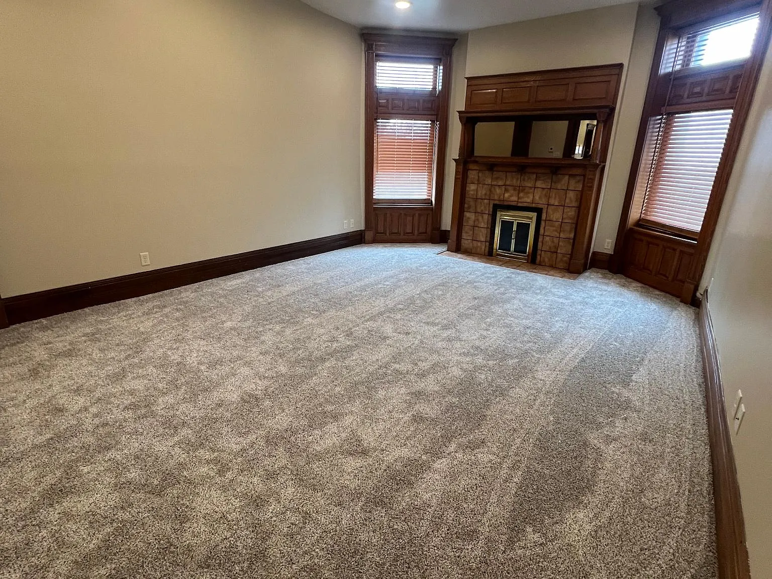 1 bed, 1000 sqft, $1,400 — Photo 2