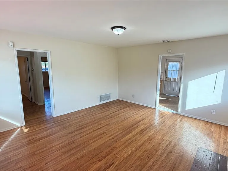2700 Concord Ave — Photo 5