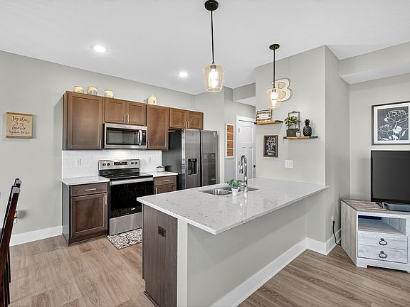 5th image of 1504 Mulberry St