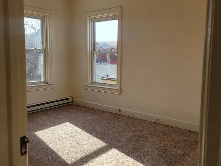 540 W Market St — Photo 6