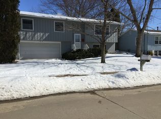 766 Keswick Dr, Iowa City, IA 52246