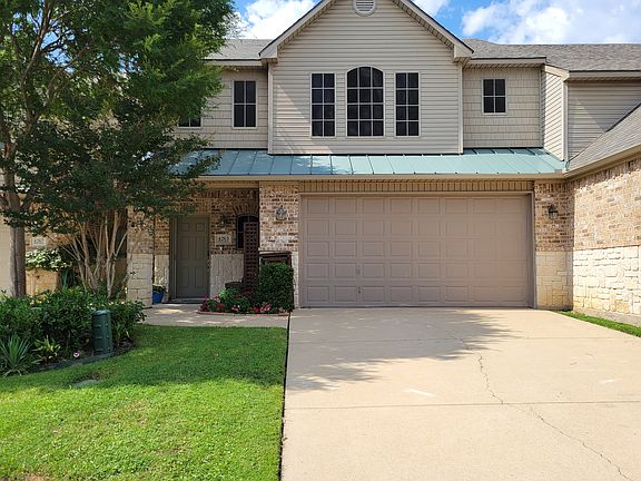 2nd image of 4263 Towne Lake Ct