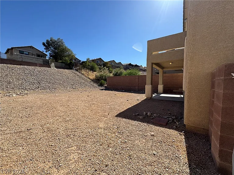 5029 Ivy Creek Ct — Photo 16