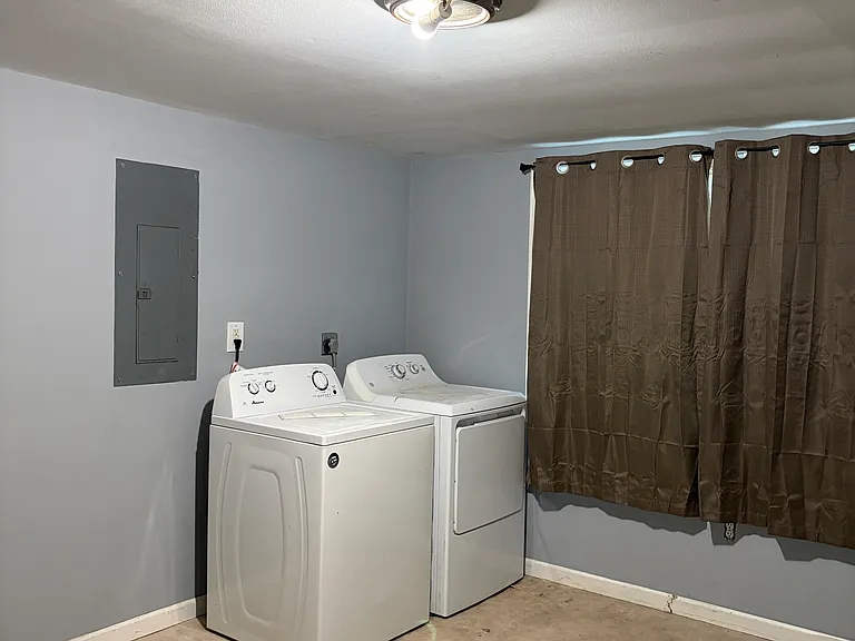 301 E Calvert St — Photo 3