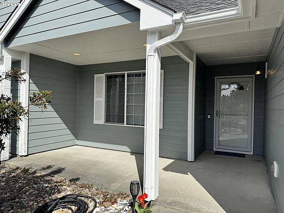 4th image of 18 Mariners Ln