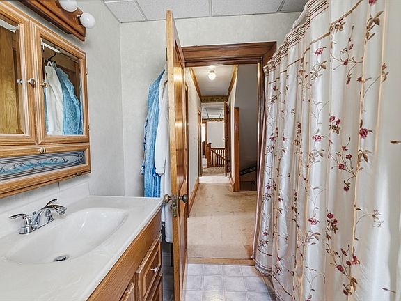 4th image of 480-488 June St