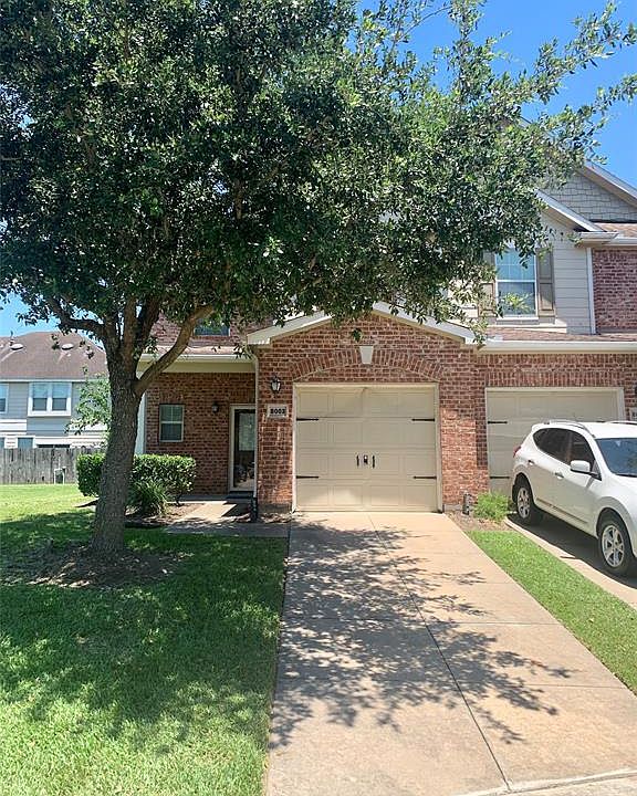 1st image of 8003 Fisher Glen Ln