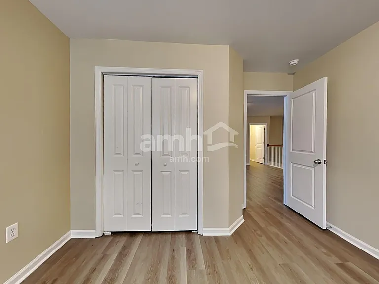 1056 Whitlow Blvd — Photo 18