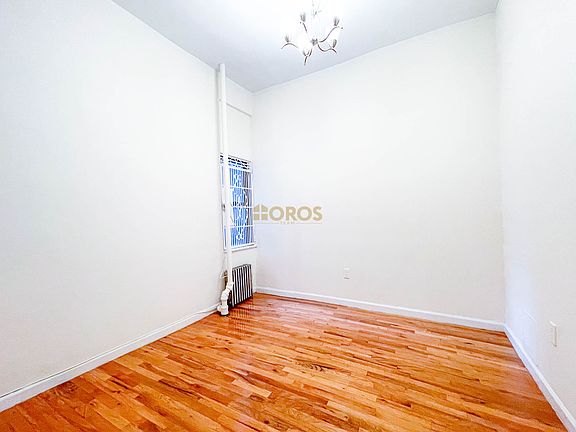 4th image of 273 E 3rd St APT 2E