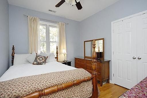 5th image of 1102 N Wood St APT 4