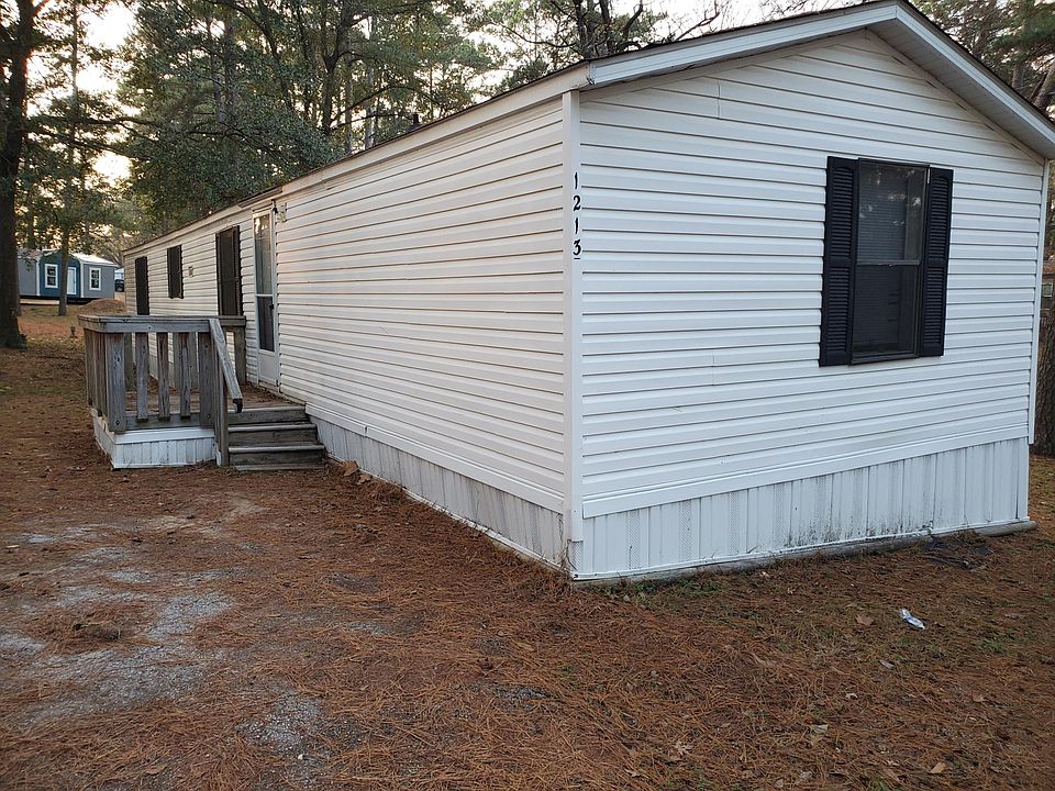 1st image of 1213 Cresthill St