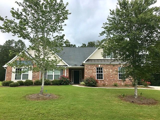 1st image of 149 Oakwood Dr