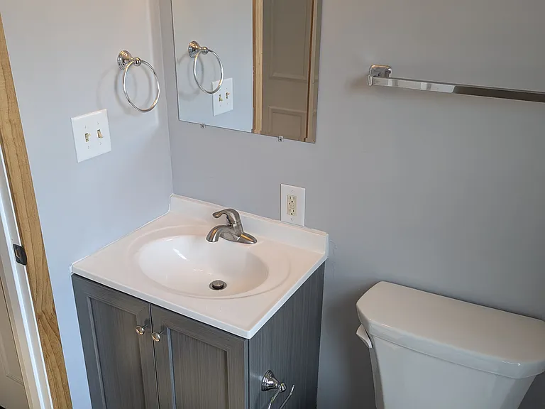 30 Baker St W #8 — Photo 2