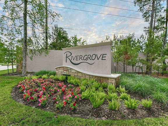 3rd image of 5827 Rivergrove Bend Dr