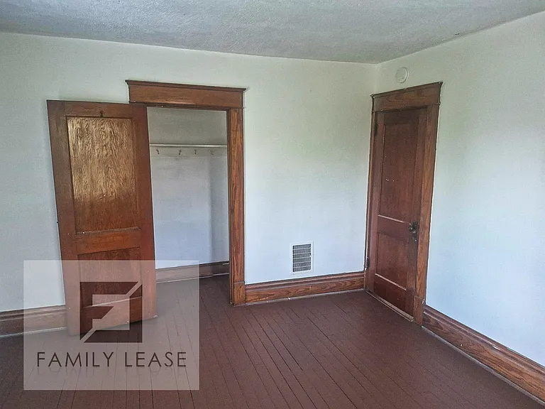 1701 Huron Ave — Photo 22