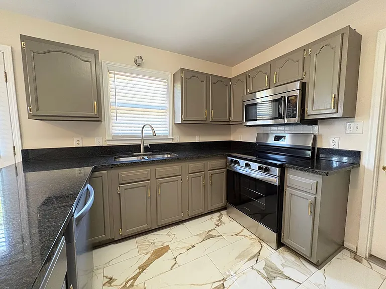 6401 Friendship Ledford Rd — Photo 5