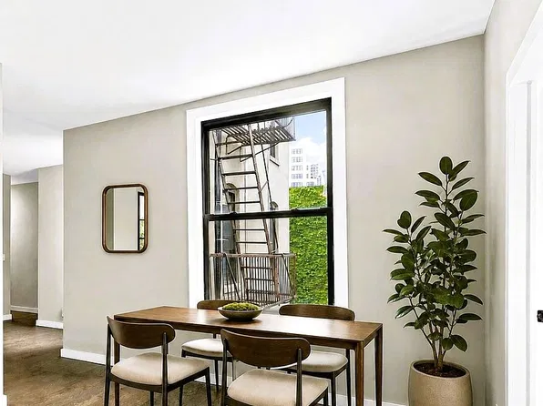 199 Prince St APT 22, New York, NY 10012