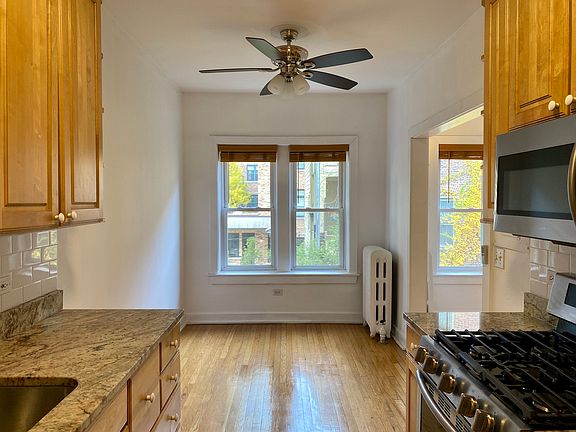 4th image of 611.5 W Arlington Pl #2N