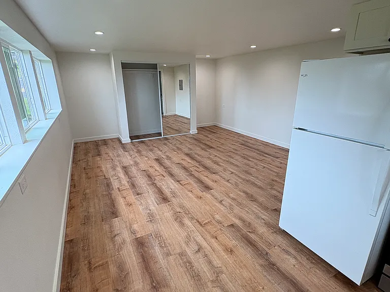 8 Huina Pl #C — Photo 7