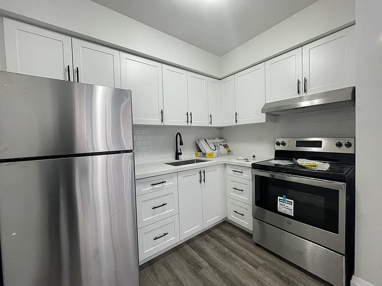 987 Mohawk Rd E #9 — Photo 1