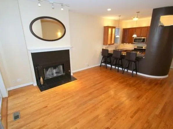 2849 N Damen Ave #1, Chicago, IL 60618