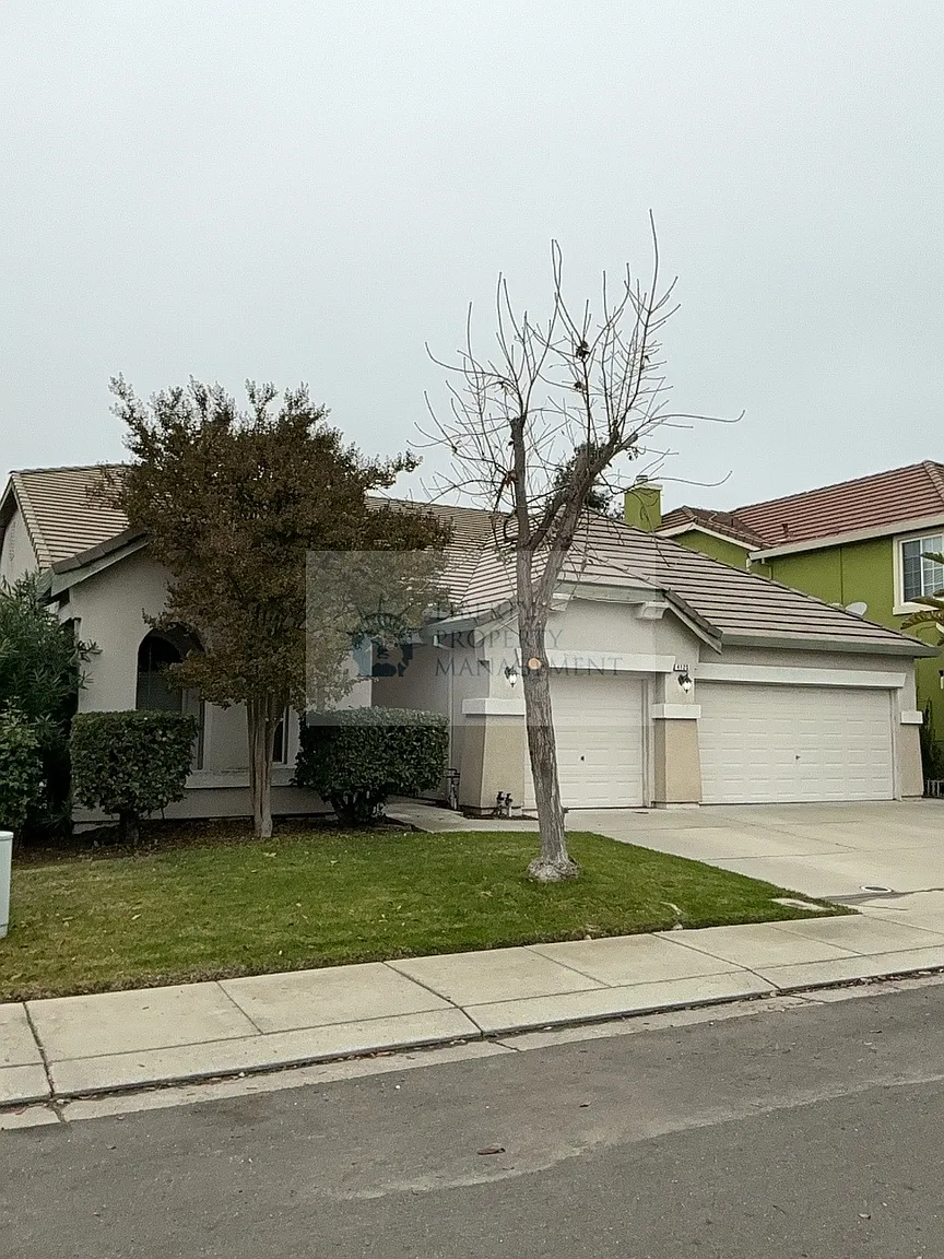 4125 Lamarck Ave photo 1