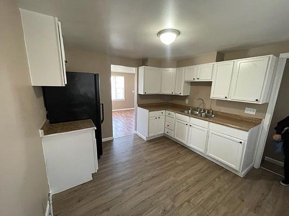 4th image of 6308 N 42nd St