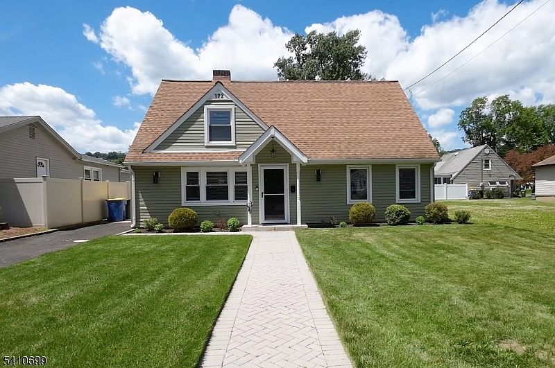 1st image of 122 Greenbrook Rd