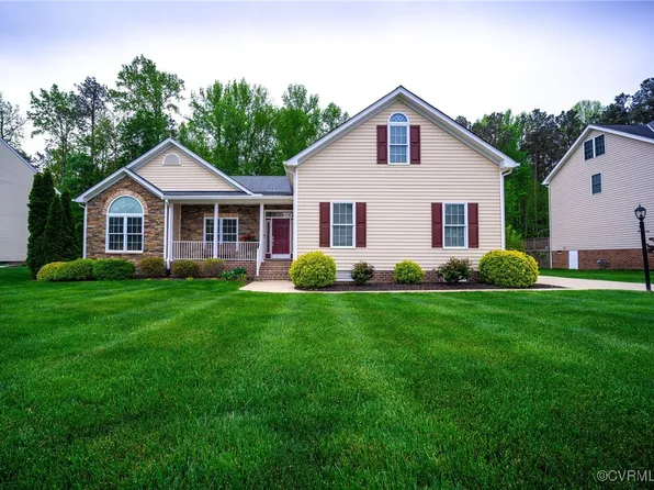 11207 Leonards Run Dr, North Chesterfield, VA 23236