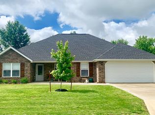 2107 Simplicty Way, Neosho, MO 64850