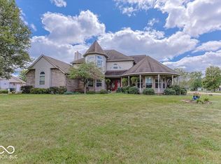 8243 W Cherokee Ln, Fairland, IN 46126