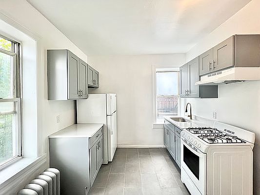 5th image of 3410 84th St APT H43