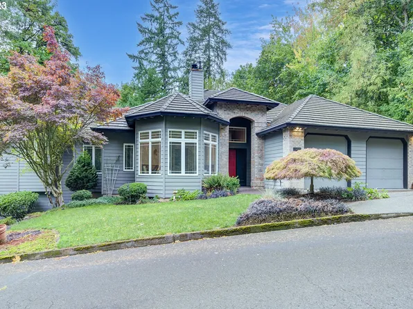 11227 S Southridge Dr, Portland, OR 97219