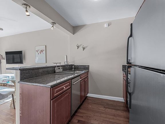 5th image of 25-25 Newtown Ave #5A