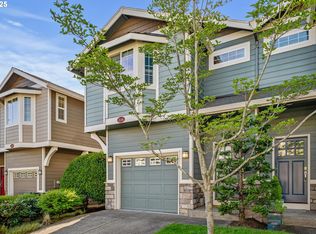 2136 NE Multnomah St, Portland, OR 97232