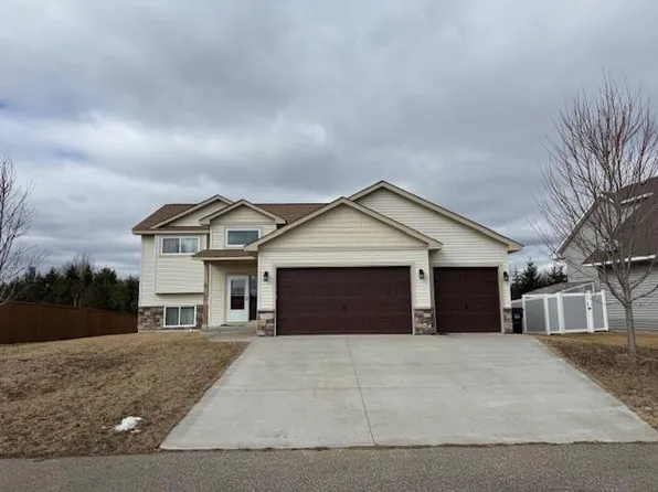 31768 Newport Curv, Lindstrom, MN 55045