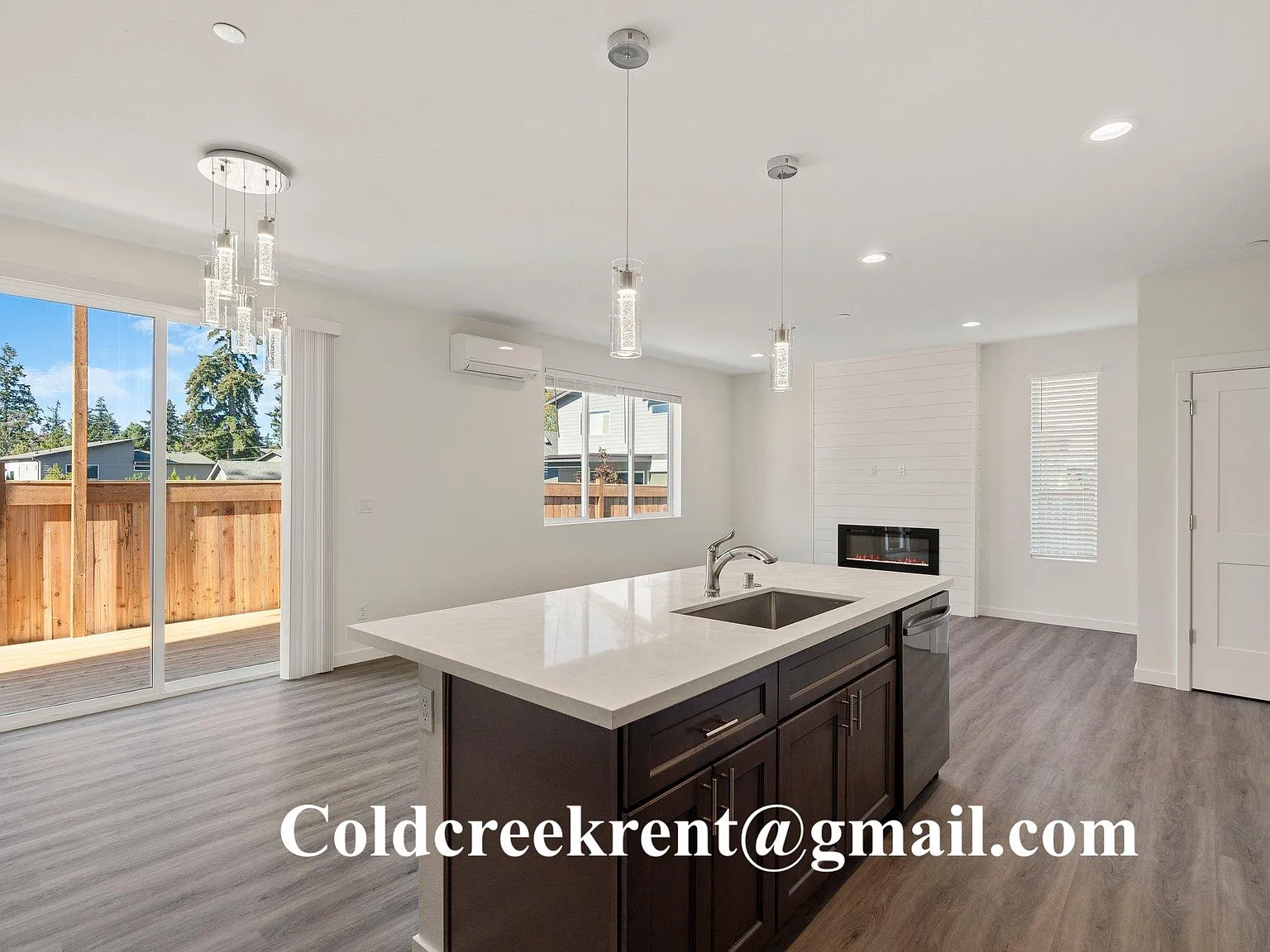 4 bed, 2.5 bath, 2000 sqft, $3,500 — Photo 4