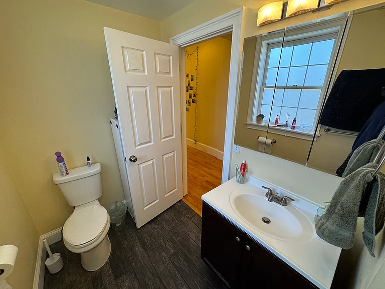 208-210 Holland St #2A — Photo 13