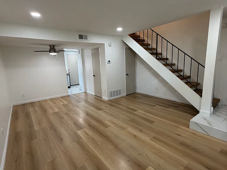 2518 Wanek Rd #C — Photo 6